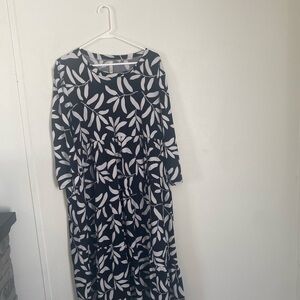 Celeste Black and White Leaf Pattern Long Sleeve Dress